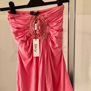Sky crochet strapless top in pink